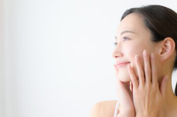 水光注射はどんな効果が期待できる?ダウンタイムや注意点を解説